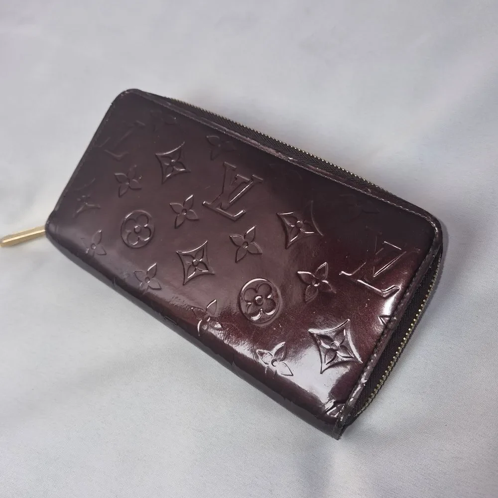 Authentic Louis Vuitton Monogram Vernis Patent Leather Rouge Fauviste Zip Wallet